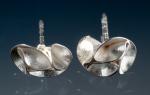 Small interlock silver stud earrings