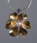 Folded leaf medium gold flower pendant with pearl