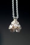 Small Fl flower pendant w/ pearl