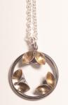 Fl small circle 3-leaf gold oxidized pendant